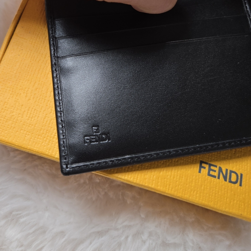 Fendi Black Zucchino Bifold Wallet LIKE NEW! - Picture 8 of 11